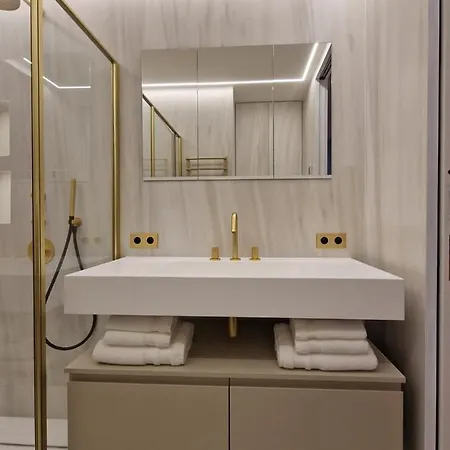 Luxurious On The Grand Prix Track Apartman